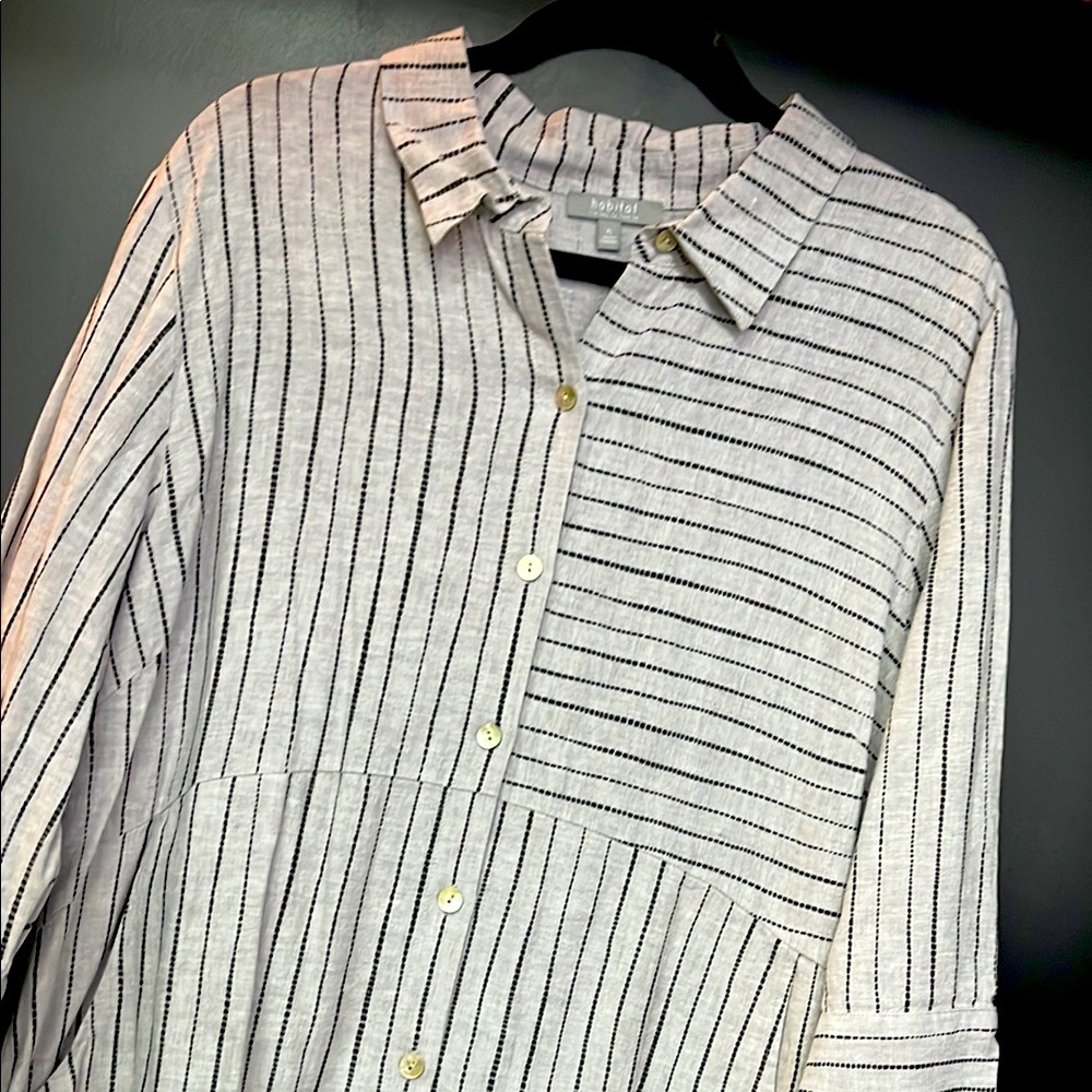 Women’s Habitat Dress NEW Gray Linen blend gray with black stripes Never worn XL